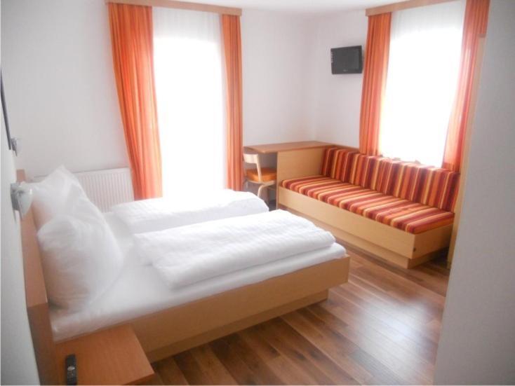 Hotel Haus Annemarie Wagrain Habitación foto